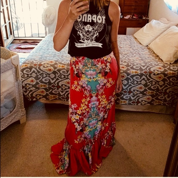 EYES OF SIMONE Dresses & Skirts - New Floral BOHO Maxi Skirt